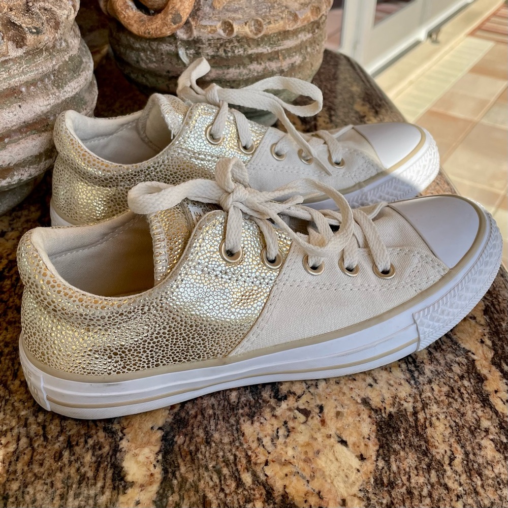Converse Women’s Size 6 All Star